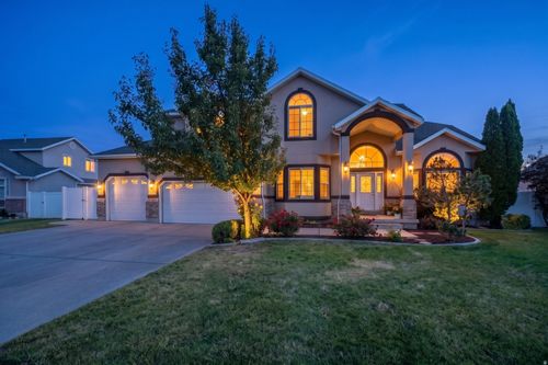 10315 S 3925 W, South Jordan, UT, 84009-8724 | Card Image