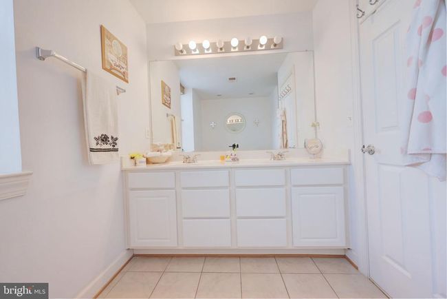 8182 Cobble Pond Way, Townhouse with 4 bedrooms, 3 bathrooms and null parking in MANASSAS VA | Image 33