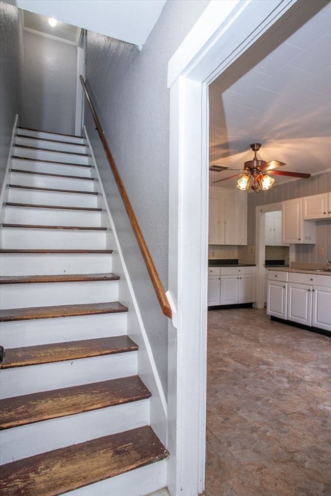 6 Elm St S, House other with 3 bedrooms, 1 bathrooms and 2 parking in Barre MA | Image 24