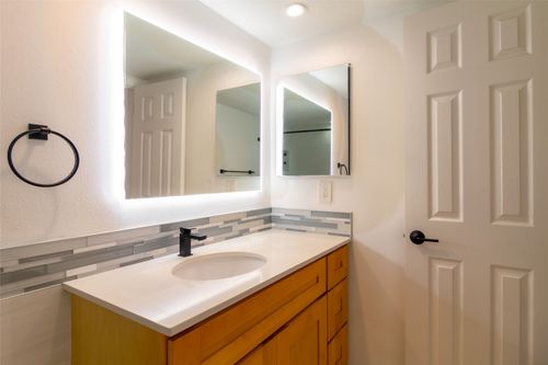 apt-110-9520 Royal Ln, Dallas, TX, 75243-7608 | Card Image