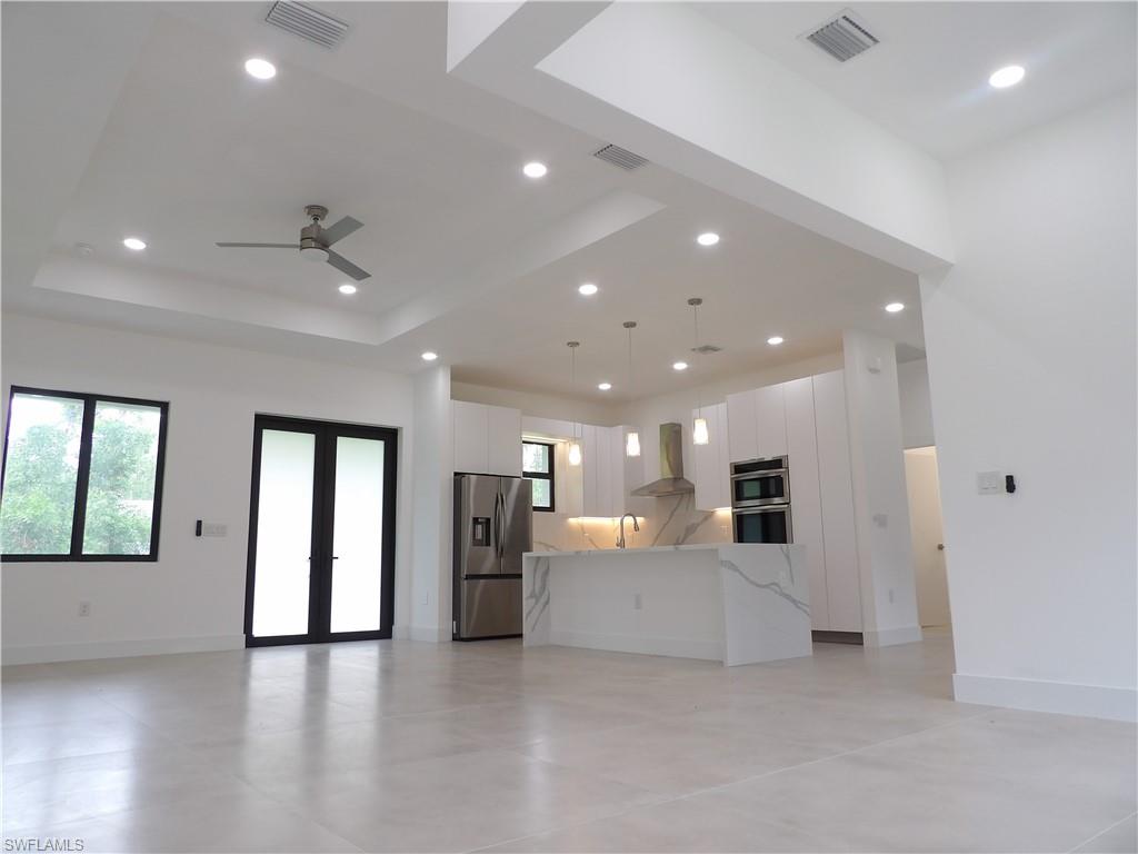 Residential Lease in LEHIGH ACRES 2