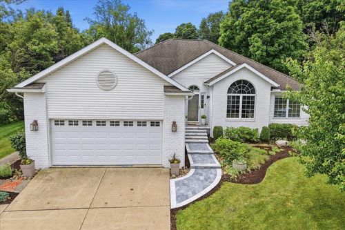 53 Woodlake Trl, Mount Vernon, OH, 43050-8910 | Card Image