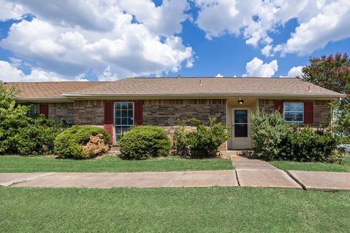 33-1 E Mountain Ln, Grand Prairie, TX, 75052-5975 | Card Image
