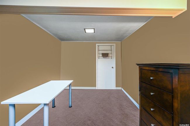 9 Wakefield Ct, House other with 5 bedrooms, 4 bathrooms and null parking in Deer Park NY | Image 26