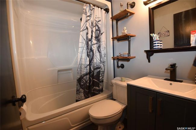 405 1 St St W, House other with 4 bedrooms, 2 bathrooms and 2 parking in Nipawin SK | Image 19
