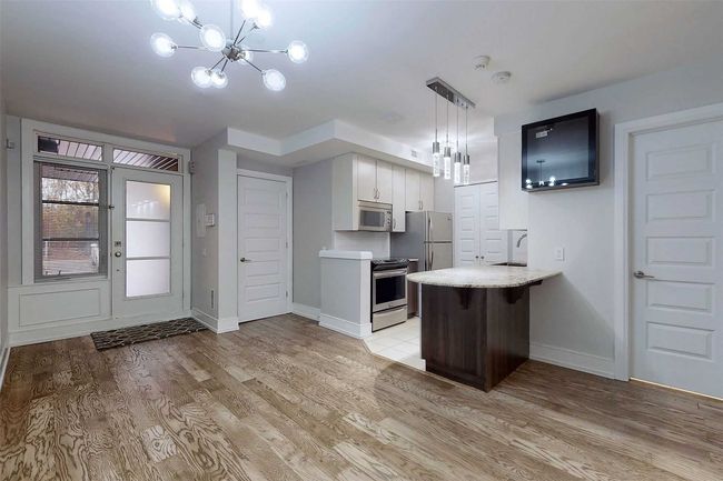 1 - 8171 Kipling Ave, Condo with 1 bedrooms, 1 bathrooms and 1 parking in Vaughan ON | Image 8