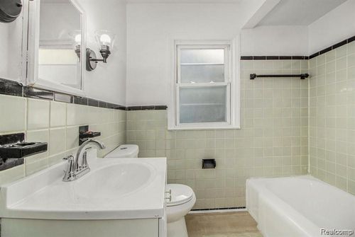 9909 Asbury Park, Detroit, MI, 48227-1046 | Card Image