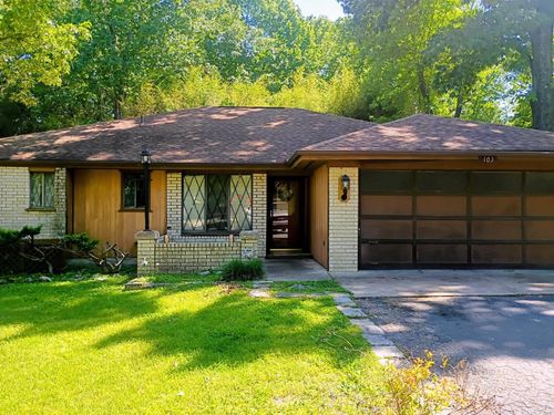 103 Alta Vista Dr, Bull Shoals, AR, 72619-3809 | Card Image