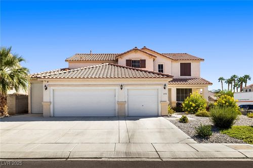 6136 Benchmark Way, North Las Vegas, NV, 89031-1800 | Card Image