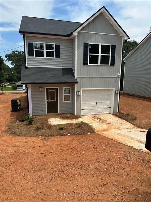 17 Taylor St, Toccoa, GA, 30577-3496 | Card Image
