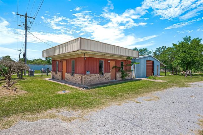 5526 Highway 90, House other with 4 bedrooms, 2 bathrooms and null parking in Madisonville TX | Image 40