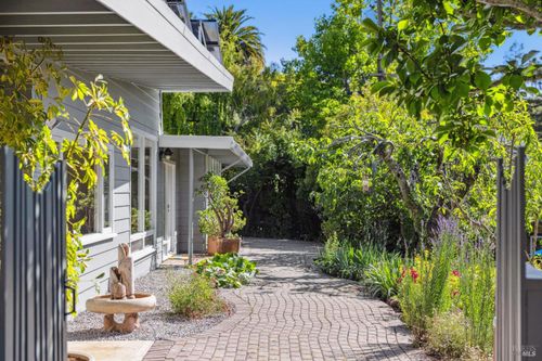 35 Saint Francis Ln, San Rafael, CA, 94901-2228 | Card Image