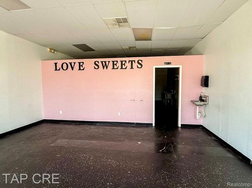 5113 E 9 Mile Rd, Warren, MI, 48091-2566 | Card Image