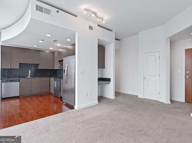 APT-2101 - 250 Pharr Rd Ne, Condo with 2 bedrooms, 2 bathrooms and 2 parking in Atlanta GA | Image 9