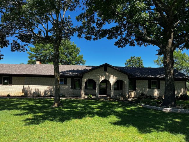 Timeless curb appeal! | Image 26