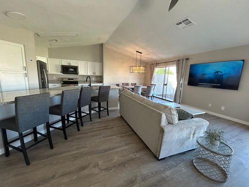 4212 E Sandia St, Phoenix, AZ, 85044-3943 | Card Image