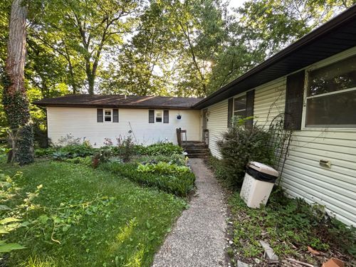 1069 Edgewood Dr, Chillicothe, OH, 45601-2155 | Card Image