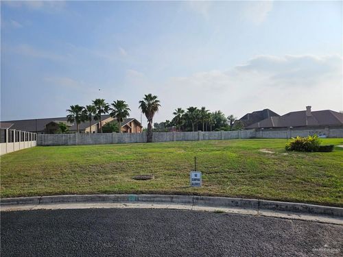 7401 N 3rd St, McAllen, TX, 78504-6517 | Card Image