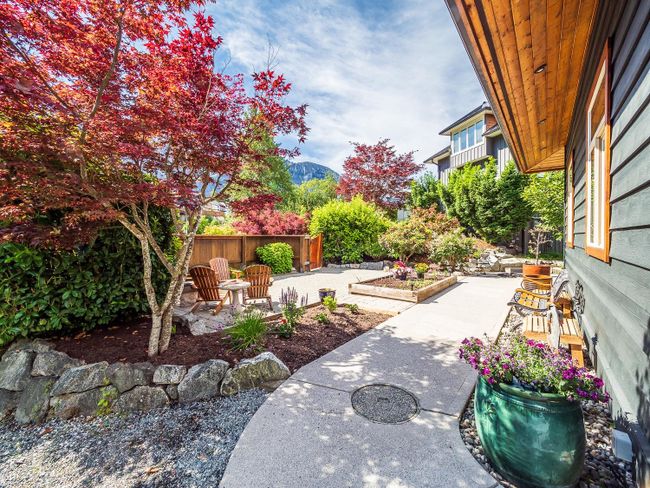 1011 Panorama Place, House other with 4 bedrooms, 3 bathrooms and 5 parking in Squamish BC | Image 25