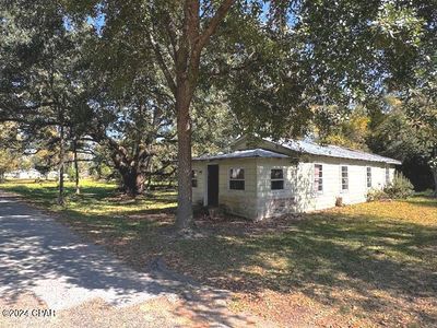 581 7th Street, House other with 3 bedrooms, 1 bathrooms and null parking in Chipley FL | Image 1