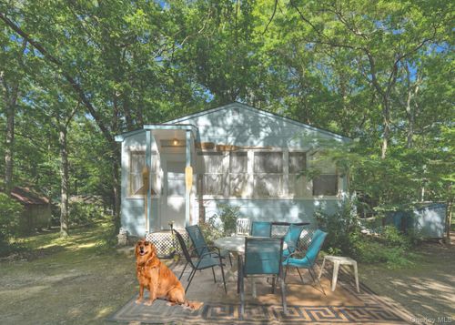 30 Hulse Landing Rd, Wading River, NY, 11792-1330 | Card Image