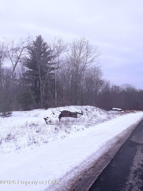 34 Scenicview Dr, Dallas, PA, 18612-8830 | Card Image