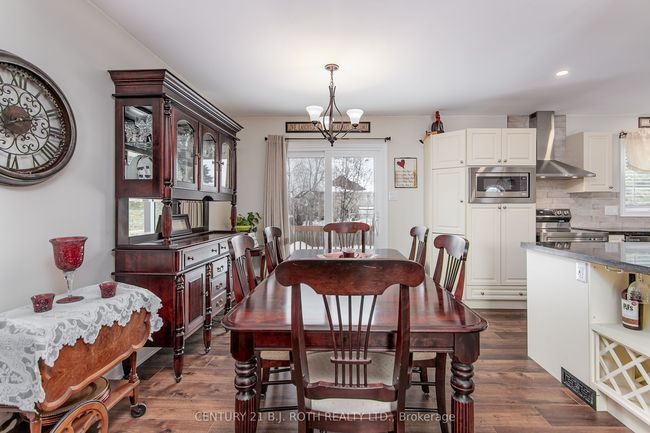 239 Centre St, House other with 4 bedrooms, 2 bathrooms and 6 parking in Angus ON | Image 10