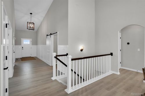 340 Mcdowell Dr, Howell, MI, 48843-5833 | Card Image