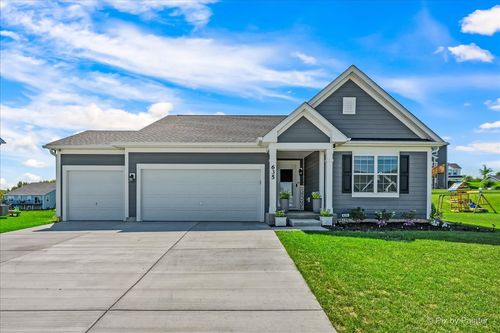 635 Cloverleaf Dr, Marengo, IL, 60152-3376 | Card Image