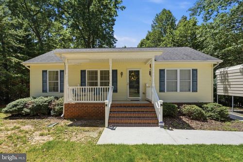 754 S Bluewater Blvd, Mineral, VA, 23117-4945 | Card Image