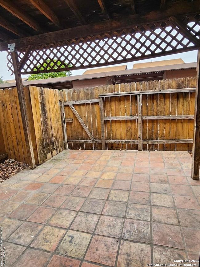 APT-304 - 2811 Woodbury St, Townhouse with 2 bedrooms, 2 bathrooms and null parking in San Antonio TX | Image 19