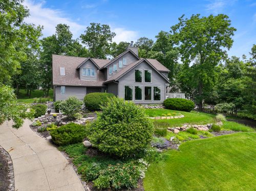 1085 Saratoga Ln, Lake Geneva, WI, 53147-5014 | Card Image