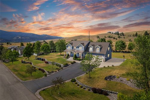 8489 Wise River Rd, Missoula, MT, 59803-9637 | Card Image
