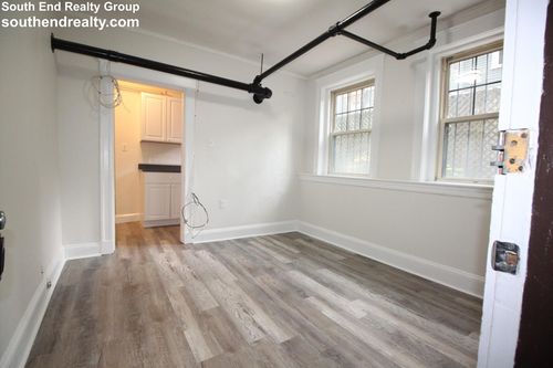 b-3 Crawford St, Cambridge, MA, 02139-1627 | Card Image
