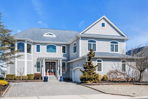 3110 Windsor Ave, Toms River, NJ, 08753-4852 | Card Image