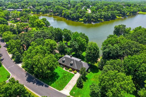 528 W Cedar Lake Dr, COLUMBIA, MO, 65203 | Card Image