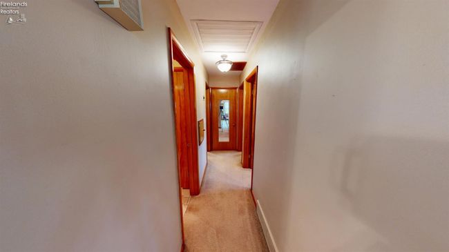 1501 Tiffin Rd, House other with 3 bedrooms, 2 bathrooms and 2 parking in Fremont OH | Image 12
