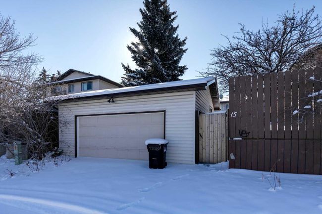 15 Beaconsfield Close Nw, Home with 5 bedrooms, 2 bathrooms and 2 parking in Calgary AB | Image 46