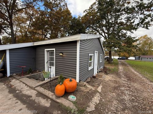 11476 Koth Dr, Linden, MI, 48451-9620 | Card Image