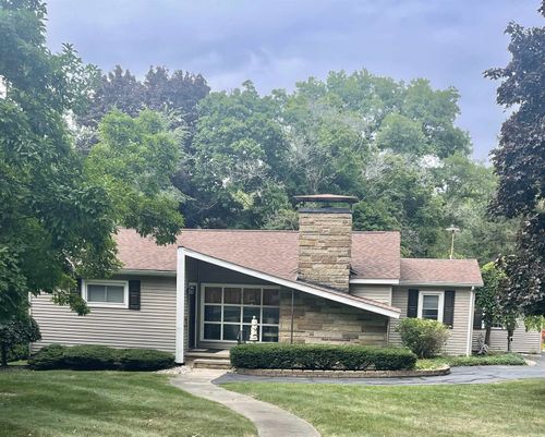1202 W Oliver St, Owosso, MI, 48867-2177 | Card Image