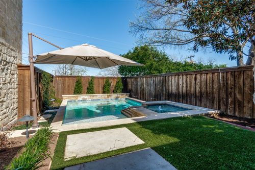 8003 Deer Trail Dr, Dallas, TX, 75238-3352 | Card Image