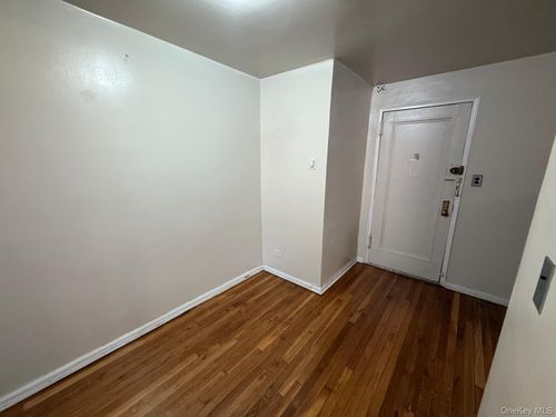 2a-3231 Barker Ave Avenue, New York, NY, 10467 | Card Image