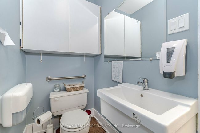 521 Guelph St, Home with 5 bedrooms, 5 bathrooms and 13 parking in Norval ON | Image 8