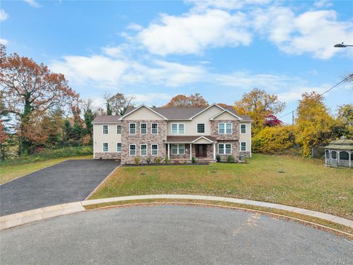 4 Coventry Ct, Wheatley Heights, NY, 11798-1422 | Card Image