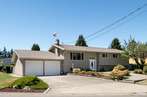 4150 Longview Dr, Saanich, BC, V8N2L1 | Card Image