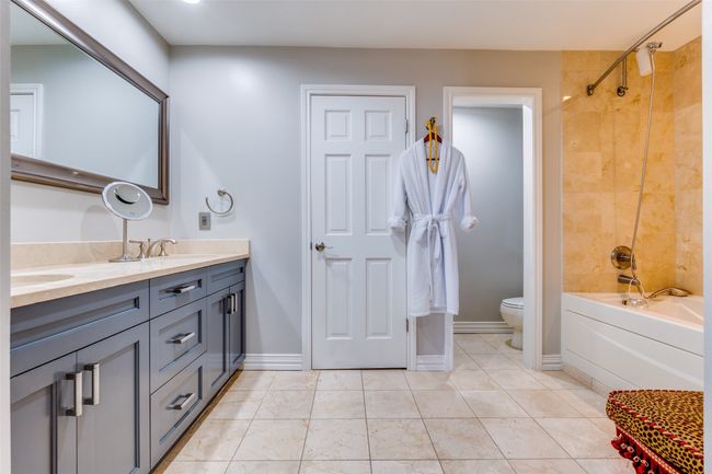 APT-900 - 5909 Luther Ln, Condo with 2 bedrooms, 2 bathrooms and null parking in Dallas TX | Image 13
