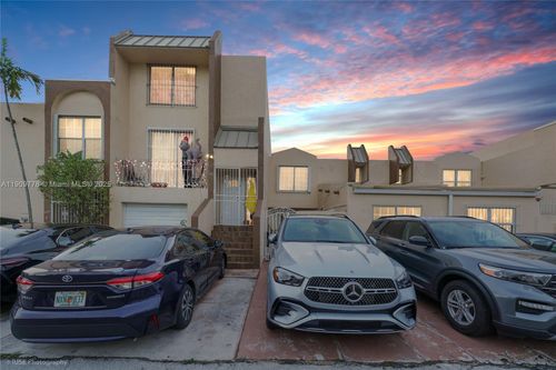 55-3900 W 11th Ave, Hialeah, FL, 33012-4180 | Card Image