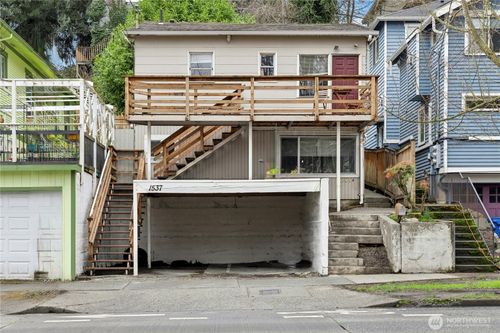 1537 15th Avenue Ne, Seattle, WA, 98144 | Card Image