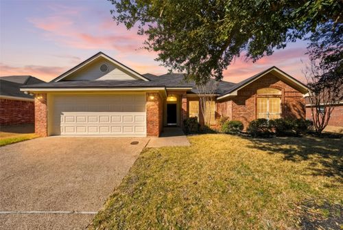 3104 Cherokee Ln, Waco, TX, 76712-8592 | Card Image