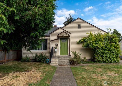 113 12th St Sw, Puyallup, WA, 98371-5289 | Card Image
